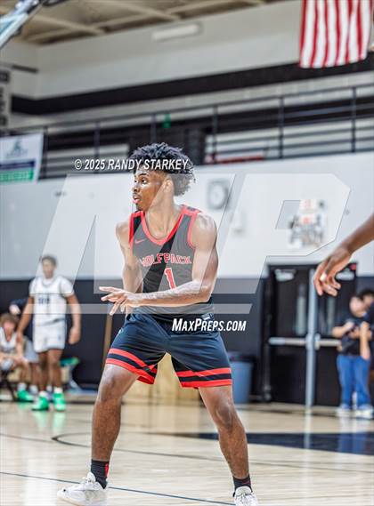 Thumbnail 2 in Mariner vs South Fort Myers (Preseason Classic) photogallery.