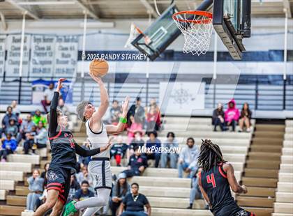 Thumbnail 1 in Mariner vs South Fort Myers (Preseason Classic) photogallery.