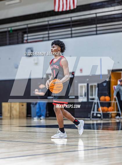 Thumbnail 3 in Mariner vs South Fort Myers (Preseason Classic) photogallery.