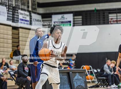 Thumbnail 1 in Mariner vs South Fort Myers (Preseason Classic) photogallery.