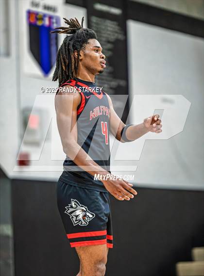 Thumbnail 2 in Mariner vs South Fort Myers (Preseason Classic) photogallery.