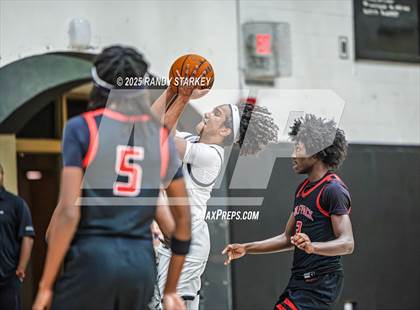 Thumbnail 1 in Mariner vs South Fort Myers (Preseason Classic) photogallery.