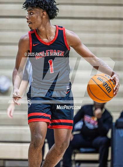 Thumbnail 2 in Mariner vs South Fort Myers (Preseason Classic) photogallery.