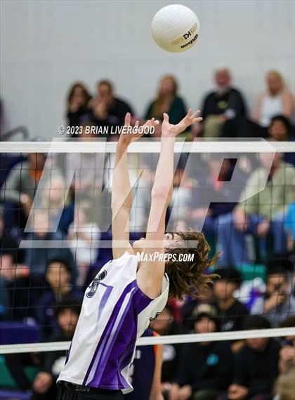 Thumbnail 2 in Legend vs Douglas County (CHSAA 5A Round 1) photogallery.