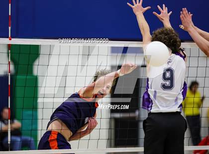 Thumbnail 3 in Legend vs Douglas County (CHSAA 5A Round 1) photogallery.