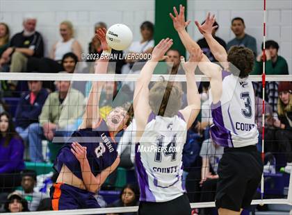 Thumbnail 2 in Legend vs Douglas County (CHSAA 5A Round 1) photogallery.
