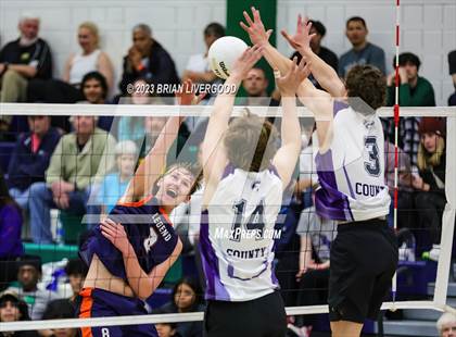 Thumbnail 3 in Legend vs Douglas County (CHSAA 5A Round 1) photogallery.