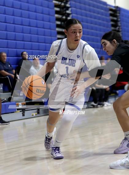 Thumbnail 3 in Queen Creek vs Sunnyside (Inferno Invitational) photogallery.