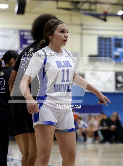Thumbnail 3 in Queen Creek vs Sunnyside (Inferno Invitational) photogallery.