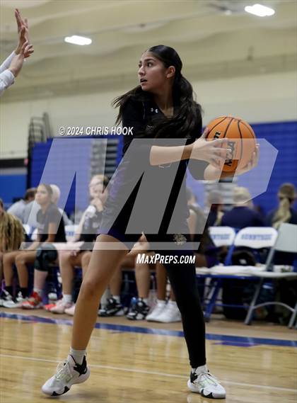 Thumbnail 2 in Queen Creek vs Sunnyside (Inferno Invitational) photogallery.