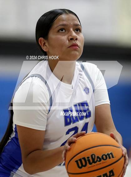 Thumbnail 2 in Queen Creek vs Sunnyside (Inferno Invitational) photogallery.