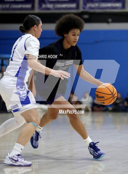 Thumbnail 1 in Queen Creek vs Sunnyside (Inferno Invitational) photogallery.