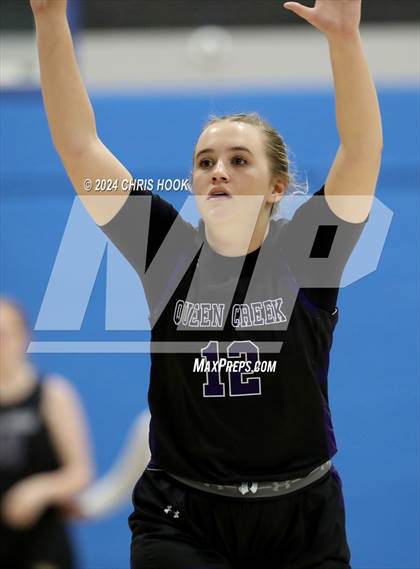 Thumbnail 3 in Queen Creek vs Sunnyside (Inferno Invitational) photogallery.