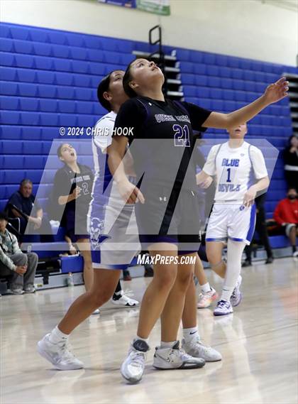 Thumbnail 3 in Queen Creek vs Sunnyside (Inferno Invitational) photogallery.