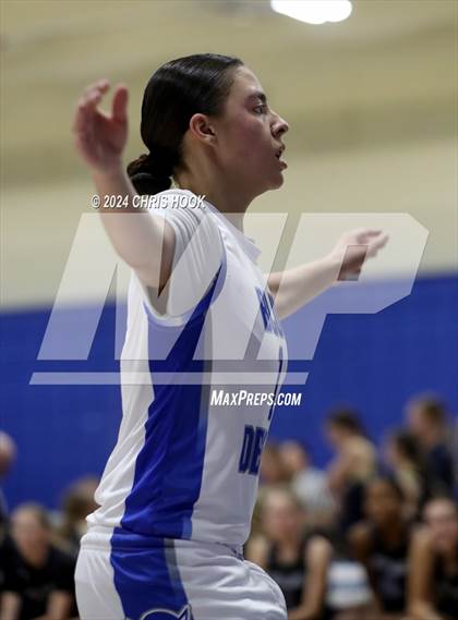 Thumbnail 2 in Queen Creek vs Sunnyside (Inferno Invitational) photogallery.