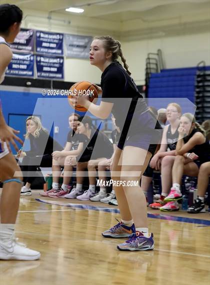 Thumbnail 3 in Queen Creek vs Sunnyside (Inferno Invitational) photogallery.