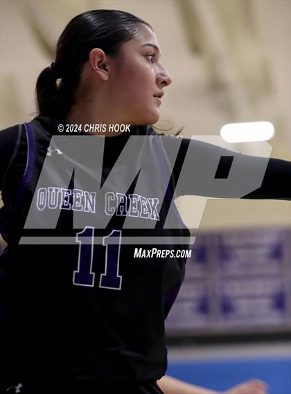 Thumbnail 3 in Queen Creek vs Sunnyside (Inferno Invitational) photogallery.