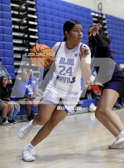 Thumbnail 1 in Queen Creek vs Sunnyside (Inferno Invitational) photogallery.