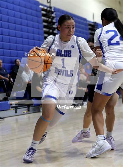 Thumbnail 1 in Queen Creek vs Sunnyside (Inferno Invitational) photogallery.