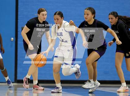 Thumbnail 2 in Queen Creek vs Sunnyside (Inferno Invitational) photogallery.