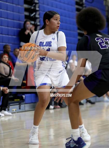 Thumbnail 1 in Queen Creek vs Sunnyside (Inferno Invitational) photogallery.