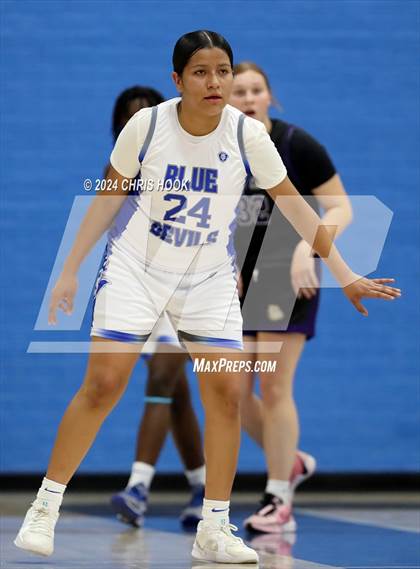 Thumbnail 2 in Queen Creek vs Sunnyside (Inferno Invitational) photogallery.