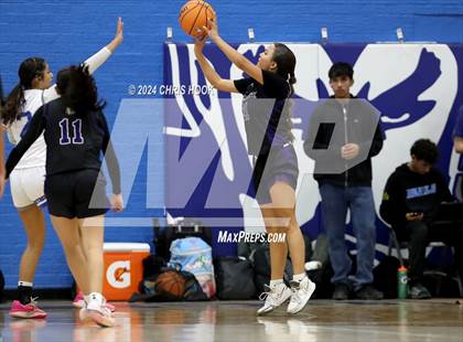 Thumbnail 1 in Queen Creek vs Sunnyside (Inferno Invitational) photogallery.