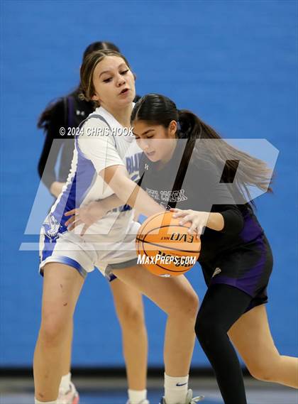 Thumbnail 2 in Queen Creek vs Sunnyside (Inferno Invitational) photogallery.