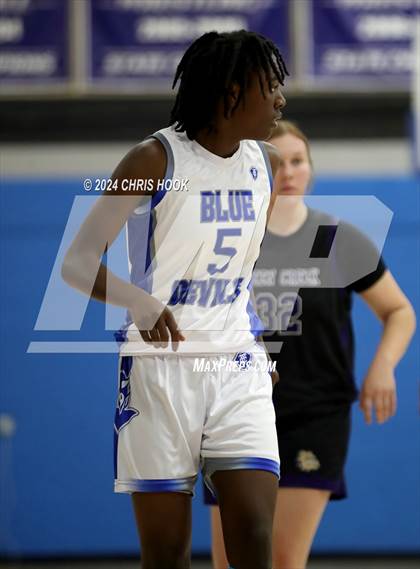 Thumbnail 2 in Queen Creek vs Sunnyside (Inferno Invitational) photogallery.