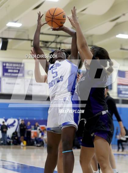 Thumbnail 2 in Queen Creek vs Sunnyside (Inferno Invitational) photogallery.