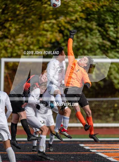 Thumbnail 2 in Libertyville vs. Stevenson (IHSA 3A Regional Final) photogallery.