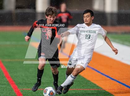 Thumbnail 3 in Libertyville vs. Stevenson (IHSA 3A Regional Final) photogallery.