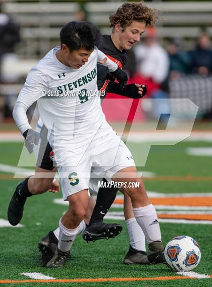 Thumbnail 3 in Libertyville vs. Stevenson (IHSA 3A Regional Final) photogallery.