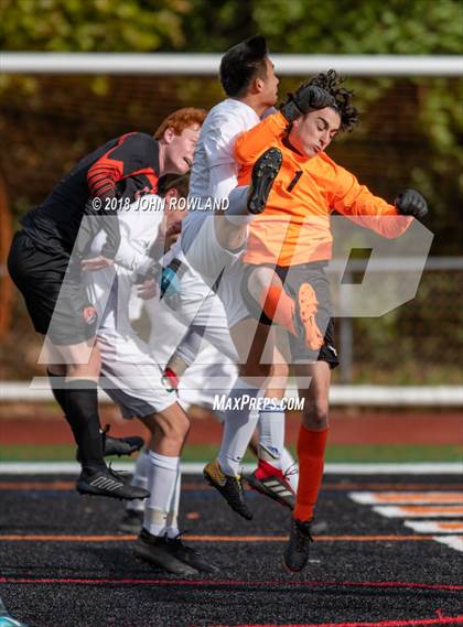 Thumbnail 3 in Libertyville vs. Stevenson (IHSA 3A Regional Final) photogallery.