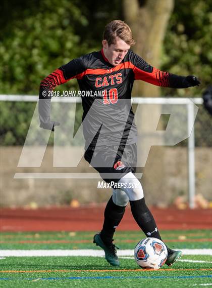 Thumbnail 2 in Libertyville vs. Stevenson (IHSA 3A Regional Final) photogallery.