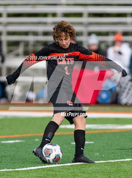 Thumbnail 3 in Libertyville vs. Stevenson (IHSA 3A Regional Final) photogallery.