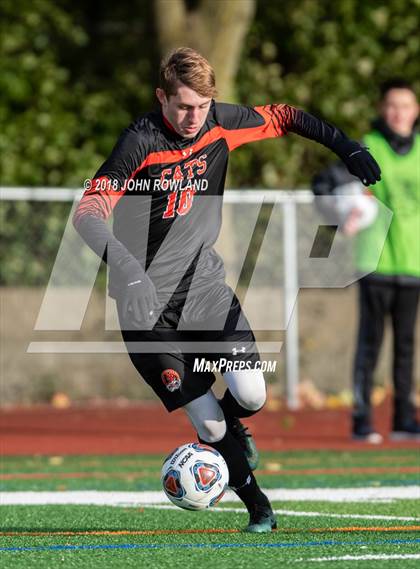 Thumbnail 3 in Libertyville vs. Stevenson (IHSA 3A Regional Final) photogallery.