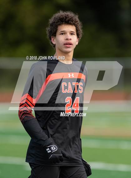 Thumbnail 3 in Libertyville vs. Stevenson (IHSA 3A Regional Final) photogallery.