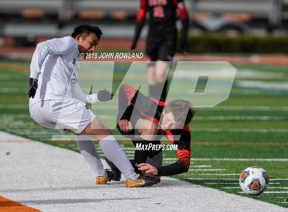 Thumbnail 1 in Libertyville vs. Stevenson (IHSA 3A Regional Final) photogallery.