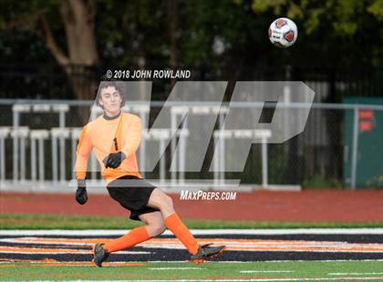 Thumbnail 3 in Libertyville vs. Stevenson (IHSA 3A Regional Final) photogallery.
