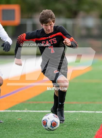 Thumbnail 3 in Libertyville vs. Stevenson (IHSA 3A Regional Final) photogallery.