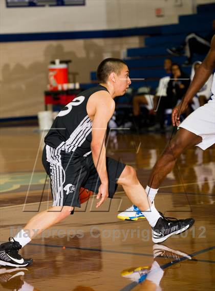 Thumbnail 3 in Clark (San Antonio) vs Westside (Houston) (McDonald's Texas Invitational) photogallery.