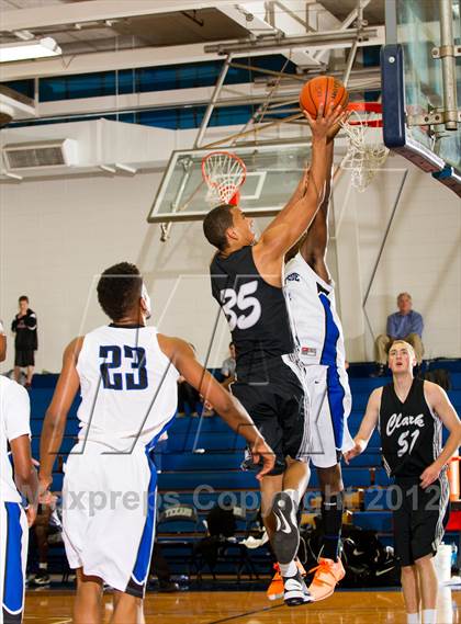 Thumbnail 2 in Clark (San Antonio) vs Westside (Houston) (McDonald's Texas Invitational) photogallery.