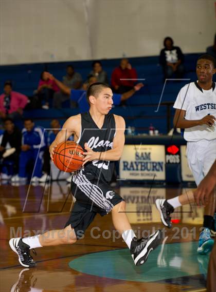 Thumbnail 1 in Clark (San Antonio) vs Westside (Houston) (McDonald's Texas Invitational) photogallery.