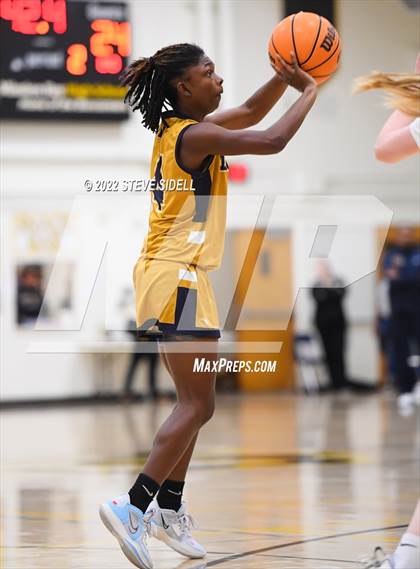Thumbnail 1 in Morse vs. Maranatha Christian photogallery.
