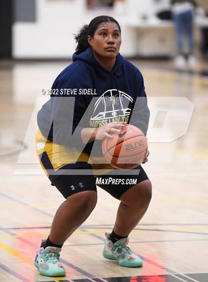 Thumbnail 3 in Morse vs. Maranatha Christian photogallery.