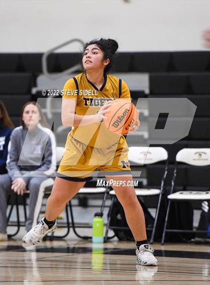 Thumbnail 1 in Morse vs. Maranatha Christian photogallery.