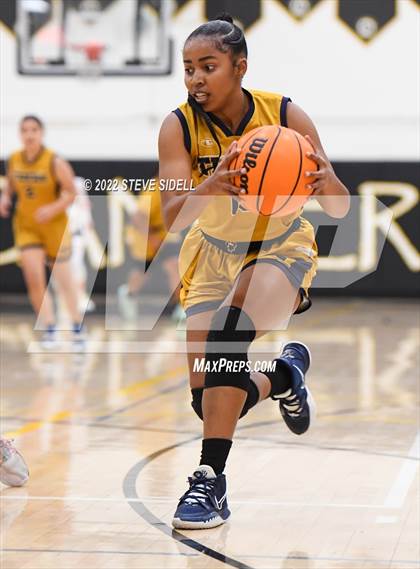 Thumbnail 2 in Morse vs. Maranatha Christian photogallery.