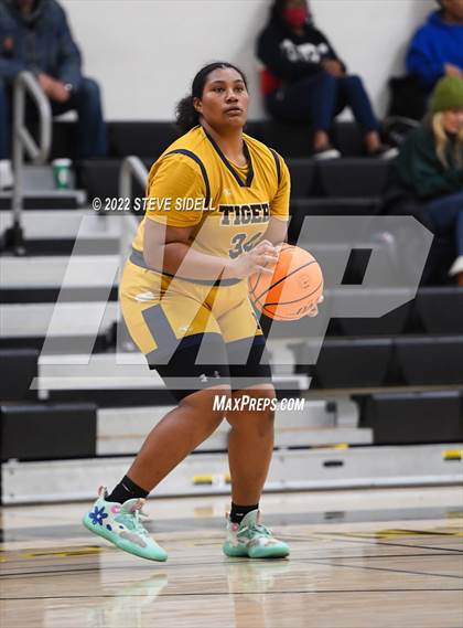 Thumbnail 2 in Morse vs. Maranatha Christian photogallery.
