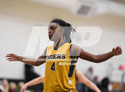 Thumbnail 2 in Morse vs. Maranatha Christian photogallery.
